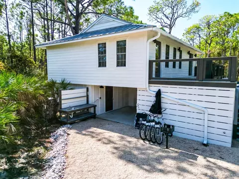 1404 Bayberry Ln, Saint George Island, FL 32328