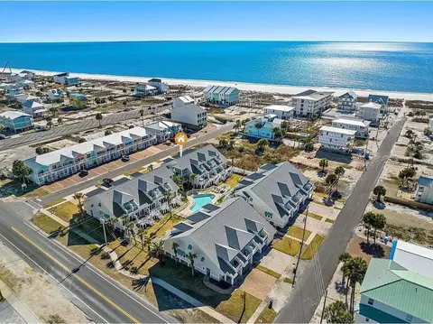 102 S 38th St #A, Mexico Beach, FL 32456