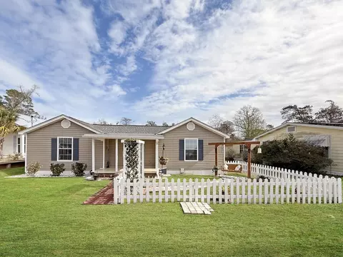511 Woodward Ave, Port St. Joe, FL 32456