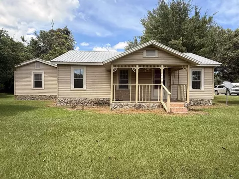 463 E River Rd, Wewahitchka, FL 32465