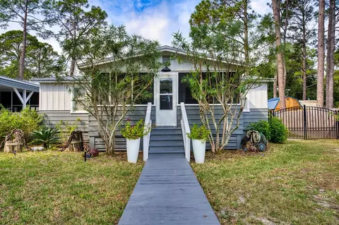 168 21st Ave, Apalachicola, FL 32320