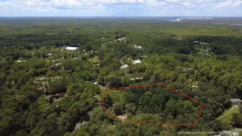 204 Smith Rd, Apalachicola, FL 32320