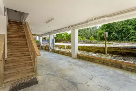Exterior - 703 SE 3rd St #703-D, Carrabelle, FL 32322 photo 7 of 7