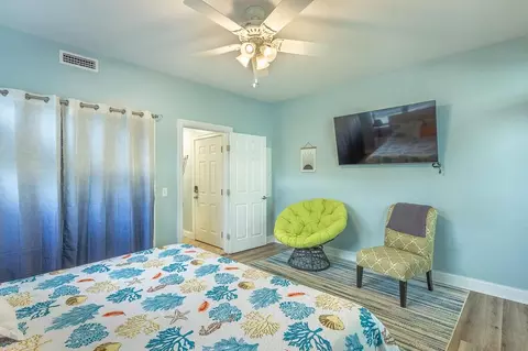 Bedroom - 703 SE 3rd St #703-D, Carrabelle, FL 32322 photo 6 of 6
