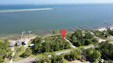 2176 Hwy 98, Carrabelle, FL 32323