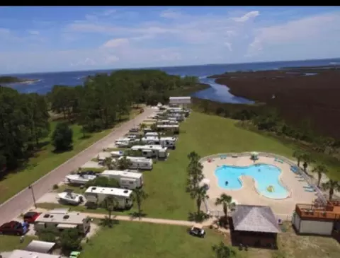 327 E Pass Lndg, Carrabelle, FL 32322