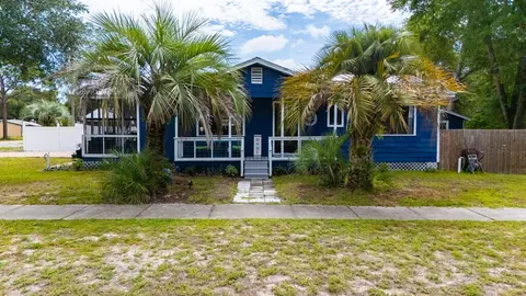 Exterior - 607 Three Rivers Rd, Carrabelle, FL 32322 photo 8 of 12