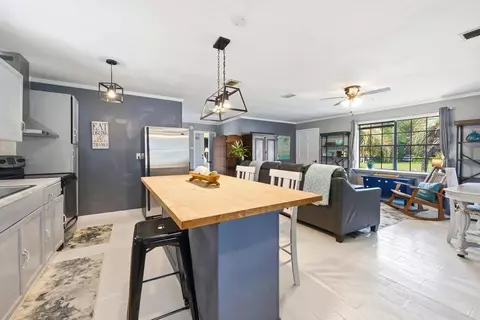 Kitchen - 607 Three Rivers Rd, Carrabelle, FL 32322 photo 2 of 3