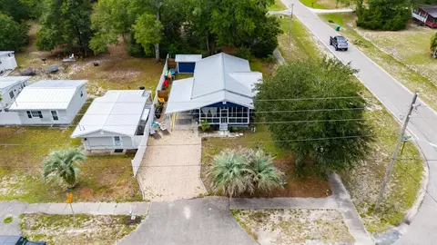 View/Area - 607 Three Rivers Rd, Carrabelle, FL 32322 photo 1 of 5