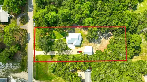 View/Area - 132 Putnal St, Carrabelle, FL 32322 photo 1 of 4