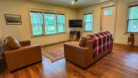 Living - 132 Putnal St, Carrabelle, FL 32322 photo 2 of 2
