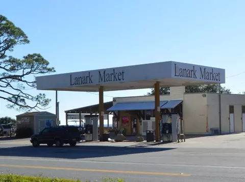 Exterior - 132 Putnal St, Carrabelle, FL 32322 photo 6 of 6