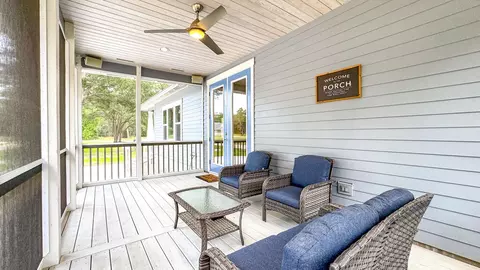 Exterior - 132 Putnal St, Carrabelle, FL 32322 photo 3 of 6