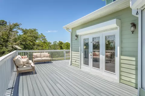 Exterior - 117 Osprey, Carrabelle, FL 32322 photo 5 of 10