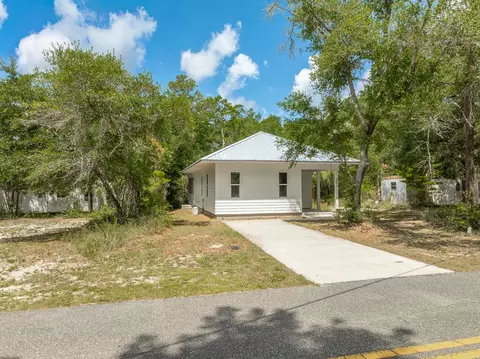 Exterior - 509 SE 7th St, Carrabelle, FL 32322 photo 1 of 5
