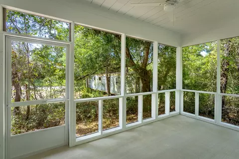 Exterior - 509 SE 7th St, Carrabelle, FL 32322 photo 5 of 5
