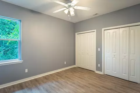 Bedroom - 509 SE 7th St, Carrabelle, FL 32322 photo 1 of 4