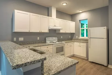 Kitchen - 509 SE 7th St, Carrabelle, FL 32322 photo 2 of 3