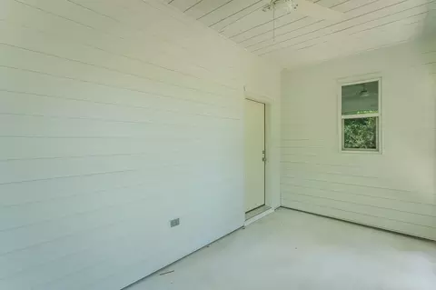 Exterior - 509 SE 7th St, Carrabelle, FL 32322 photo 4 of 5