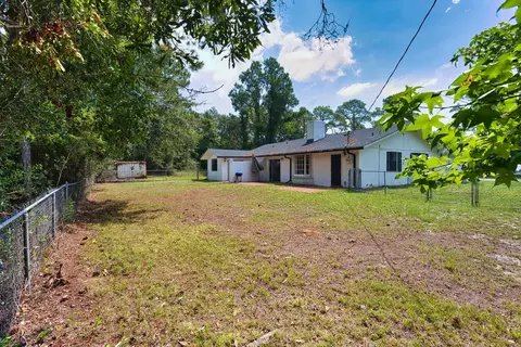 Exterior - 3077 Hwy 98 E, Lanark Village, FL 32323 photo 6 of 9