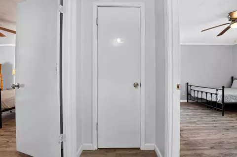 Entry Way - 3077 Hwy 98 E, Lanark Village, FL 32323 photo 7 of 7