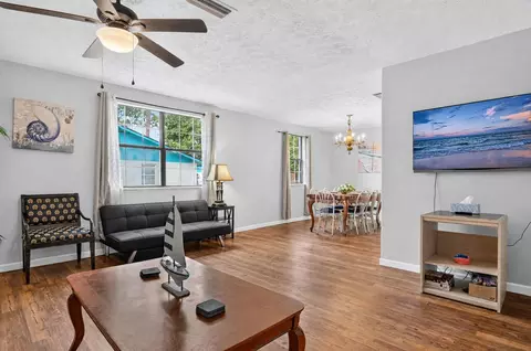 Living - 3077 Hwy 98 E, Lanark Village, FL 32323 photo 3 of 3