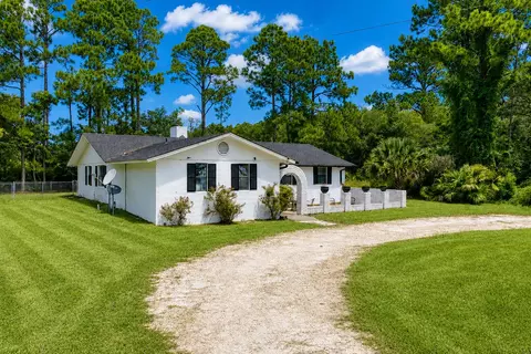 Exterior - 3077 Hwy 98 E, Lanark Village, FL 32323 photo 9 of 9