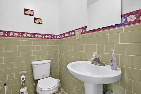 Bath - 3077 Hwy 98 E, Lanark Village, FL 32323 photo 1 of 3