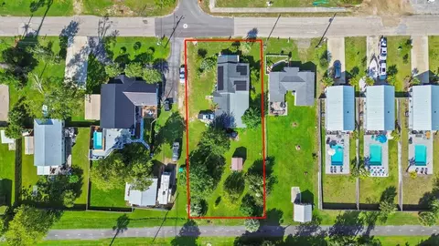 513 Woodward Ave, Port St. Joe, FL 32456