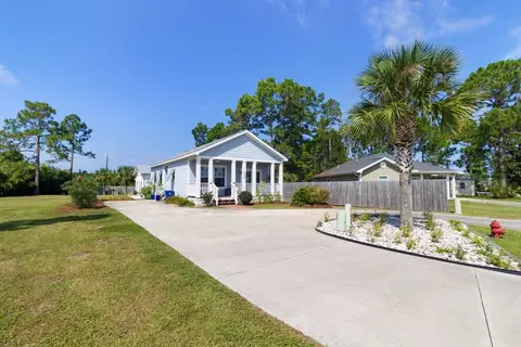 110 Monroe Ct, Port St. Joe, FL 32456