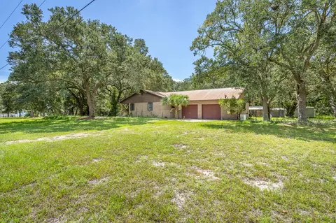 Exterior - 112 Hinton St, Carrabelle, FL 32322 photo 13 of 14