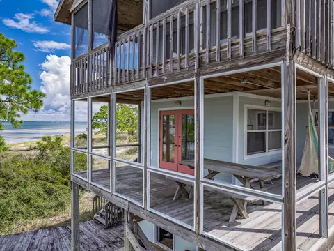Exterior - 669 Bay Dr, Carrabelle, FL 32322 photo 8 of 14