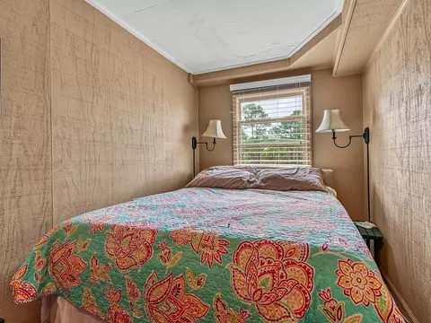 Bedroom - 669 Bay Dr, Carrabelle, FL 32322 photo 6 of 6