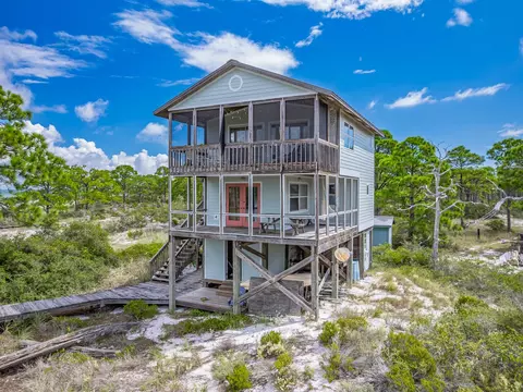 Exterior - 669 Bay Dr, Carrabelle, FL 32322 photo 13 of 14