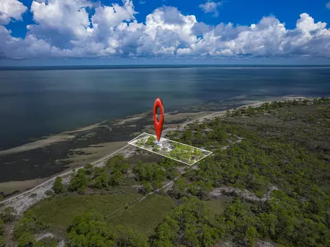 View/Area - 669 Bay Dr, Carrabelle, FL 32322 photo 4 of 6