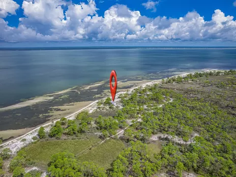 View/Area - 669 Bay Dr, Carrabelle, FL 32322 photo 5 of 6