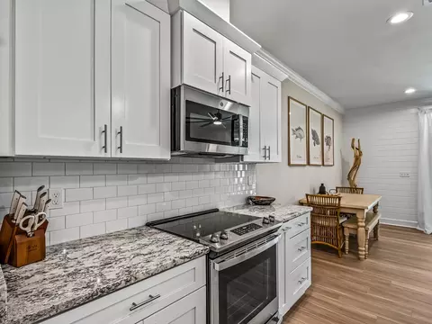 Kitchen - 715 Eagles Way, Carrabelle, FL 32322 photo 4 of 5