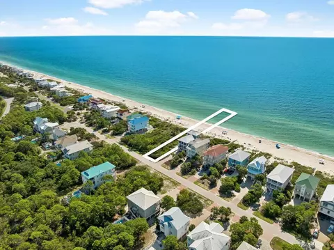 2240 Sailfish Dr, Saint George Island, FL 32328