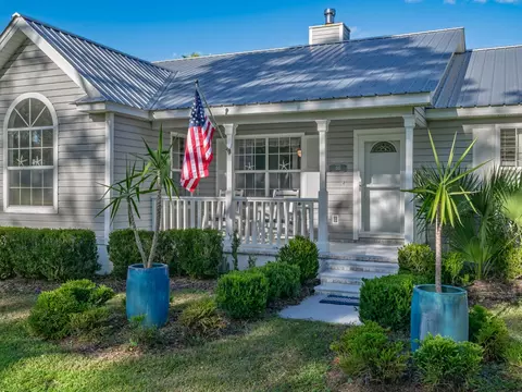 Exterior - 155 Putnal St, Carrabelle, FL 32322 photo 2 of 16