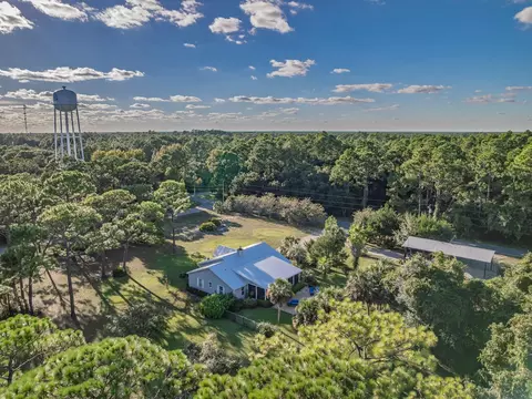 View/Area - 155 Putnal St, Carrabelle, FL 32322 photo 1 of 5