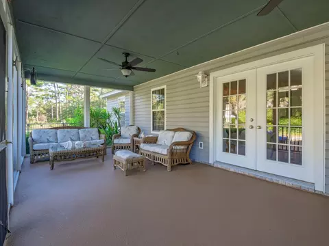 Exterior - 155 Putnal St, Carrabelle, FL 32322 photo 5 of 16