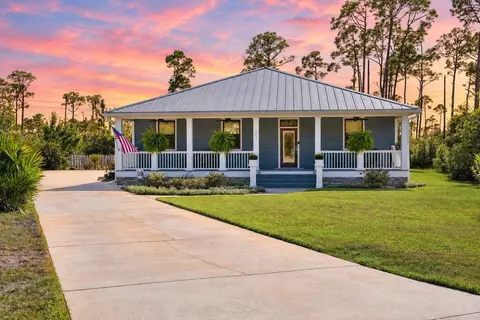 207 Stingray Ln, Port St. Joe, FL 32456