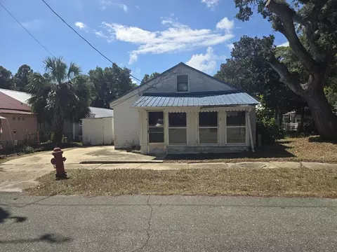 21 Collins Ave #1, Lanark Village, FL 32323