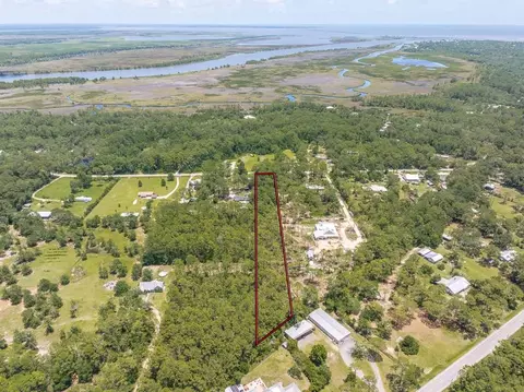 340 Bay City Rd, Apalachicola, FL 32320