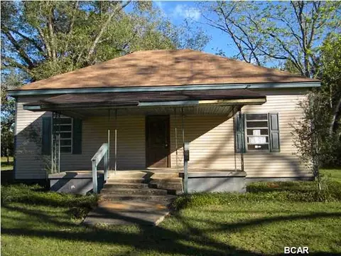 229 Stanton Dr, Chipley, FL 32428 photo 1