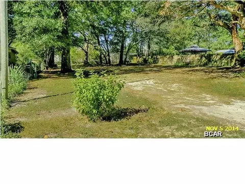 82 Live Oak St, Freeport, FL 32439 photo 5