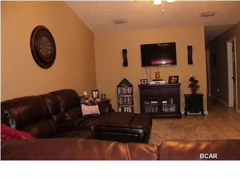 913 Pine Forest Dr, Lynn Haven, FL 32444 photo 3