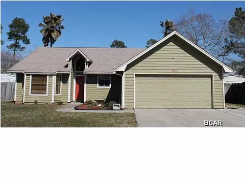 913 Pine Forest Dr, Lynn Haven, FL 32444 photo 1