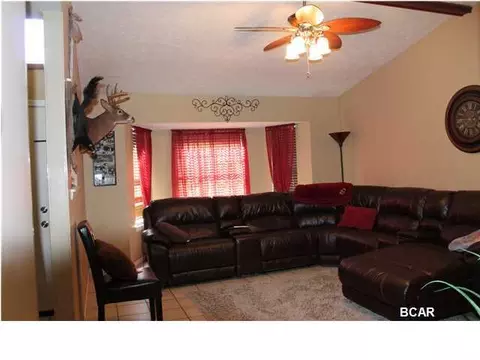 913 Pine Forest Dr, Lynn Haven, FL 32444 photo 2