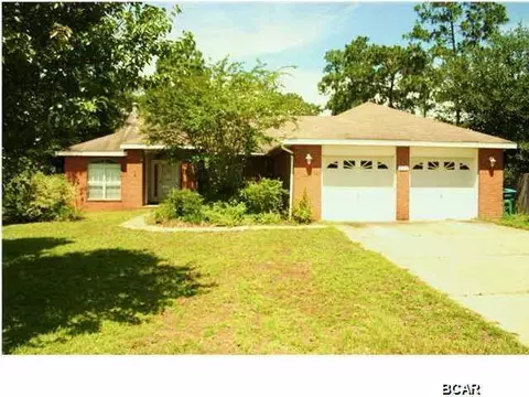 527 Gallant Fox Ln, Crestview, FL 32539 photo 1